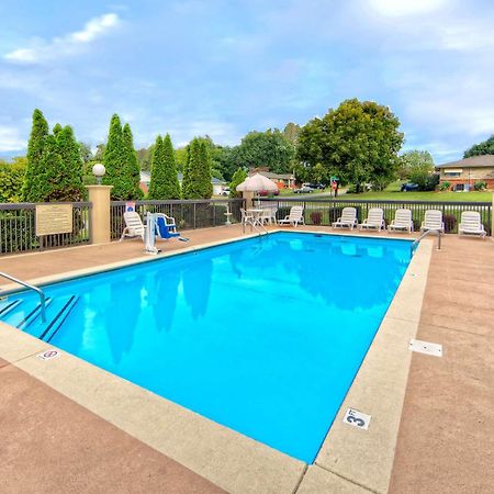 Hampton Inn Морристаун Экстерьер фото