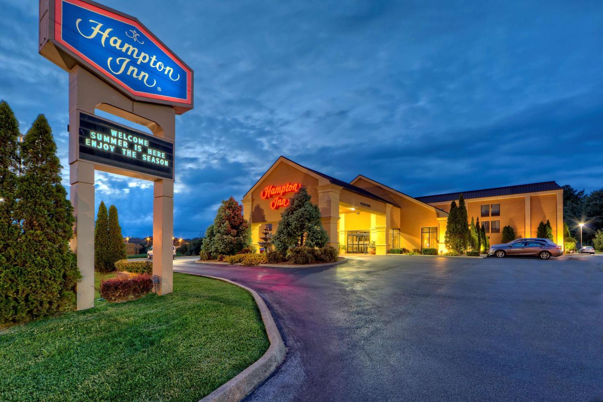 Hampton Inn Морристаун Экстерьер фото